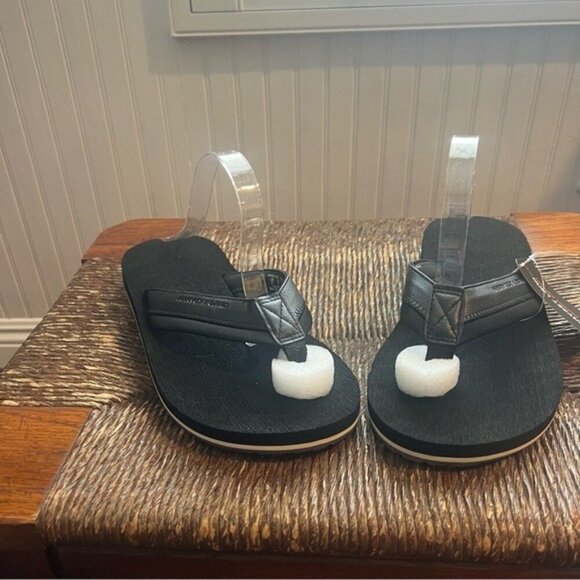 Harvest Land Other - Black Flip Flops with Quilted Strap with Arch Support Size 8